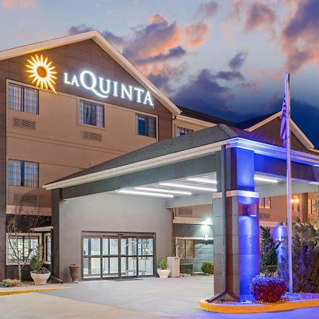 La Quinta By Wyndham Ada Hotel Buitenkant foto