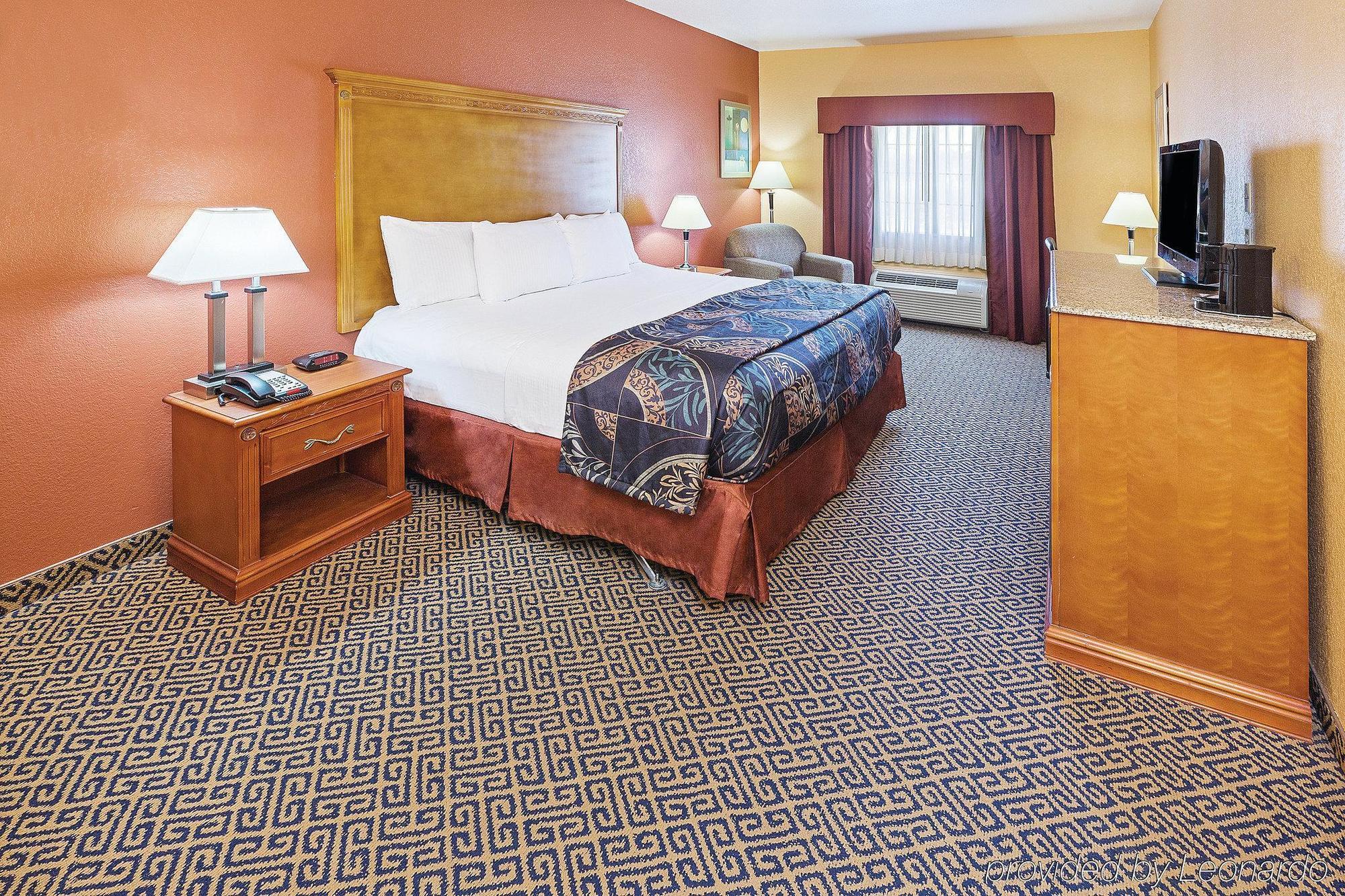 La Quinta By Wyndham Ada Hotel Buitenkant foto