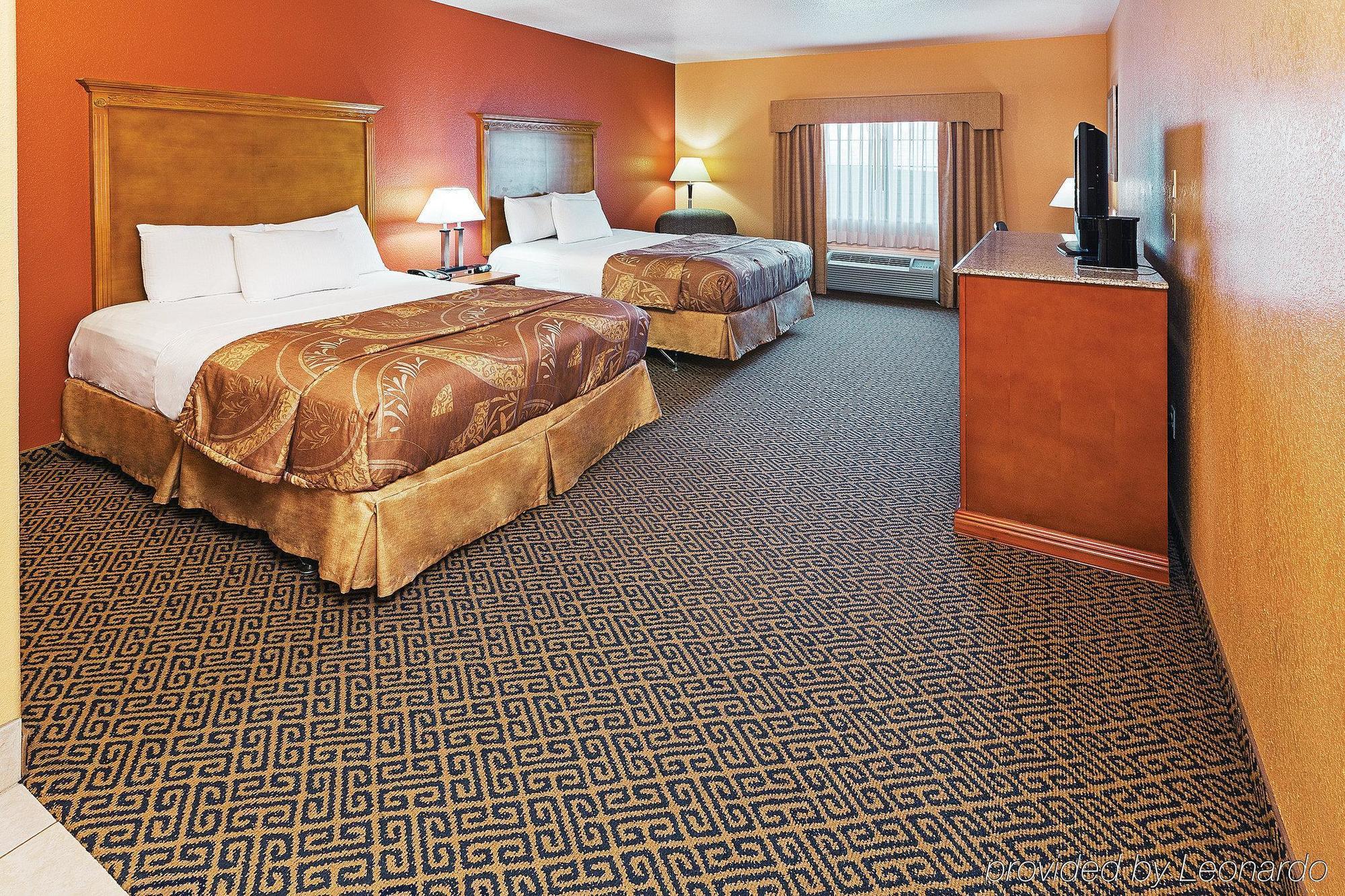 La Quinta By Wyndham Ada Hotel Buitenkant foto