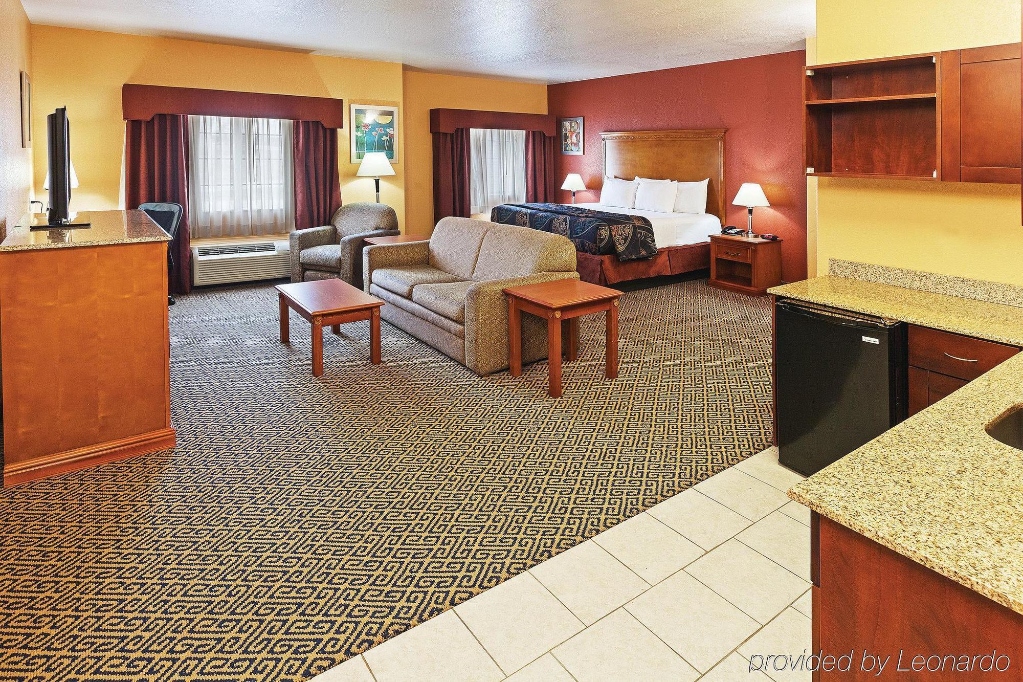 La Quinta By Wyndham Ada Hotel Buitenkant foto